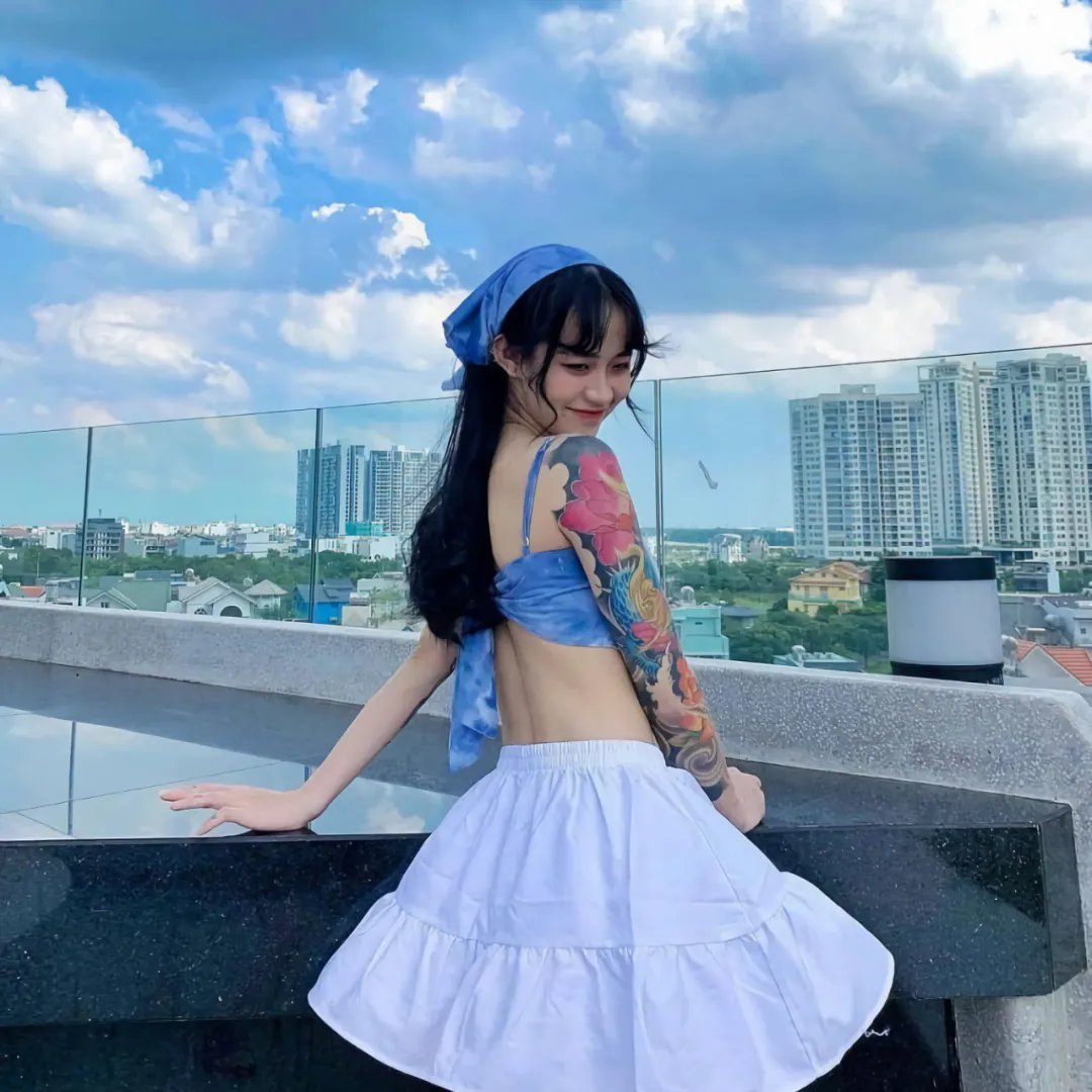 周二俱乐部 海报