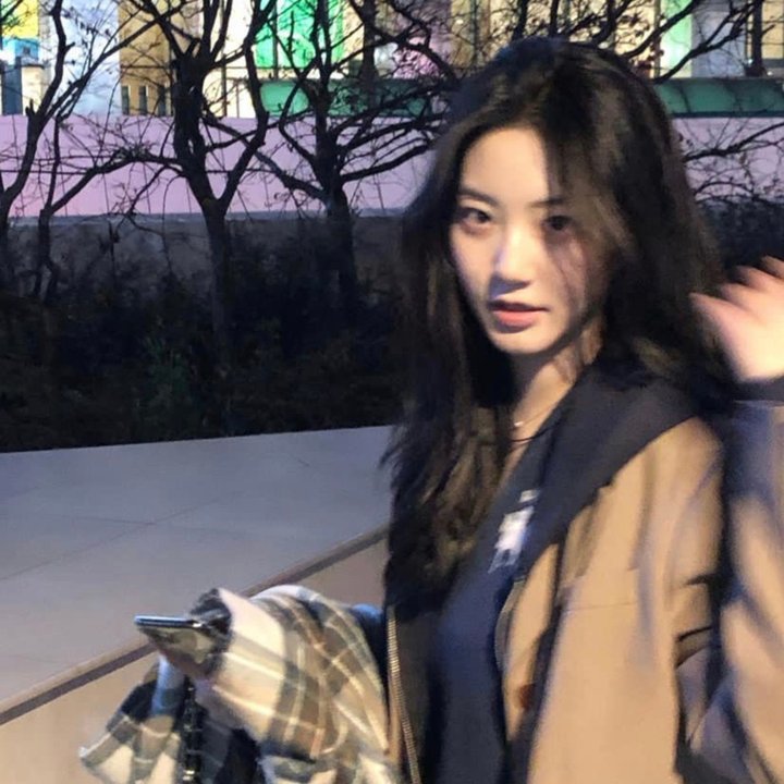 假冒女团 海报